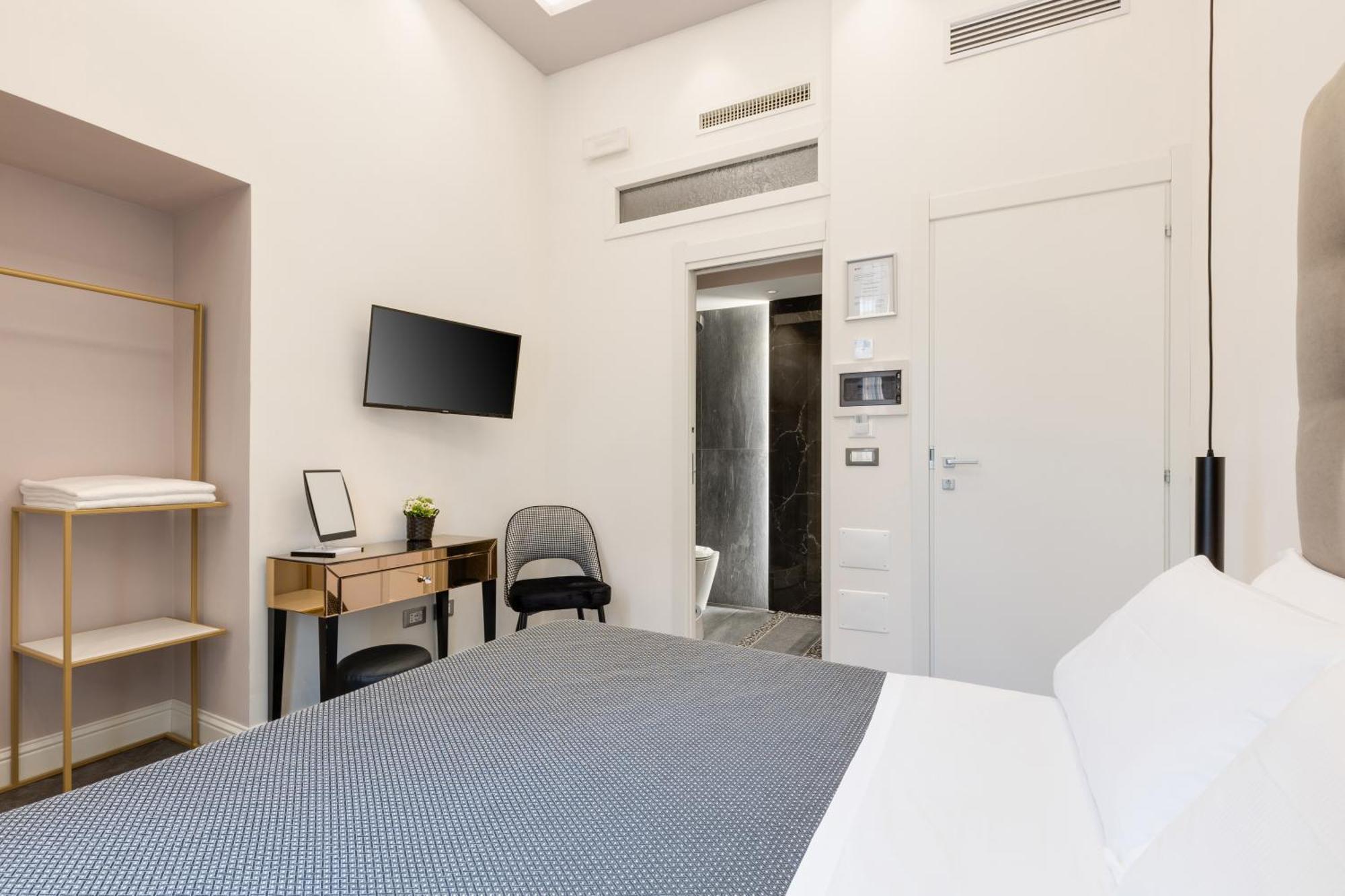 Antiqua Domus Hotel Rome Bagian luar foto
