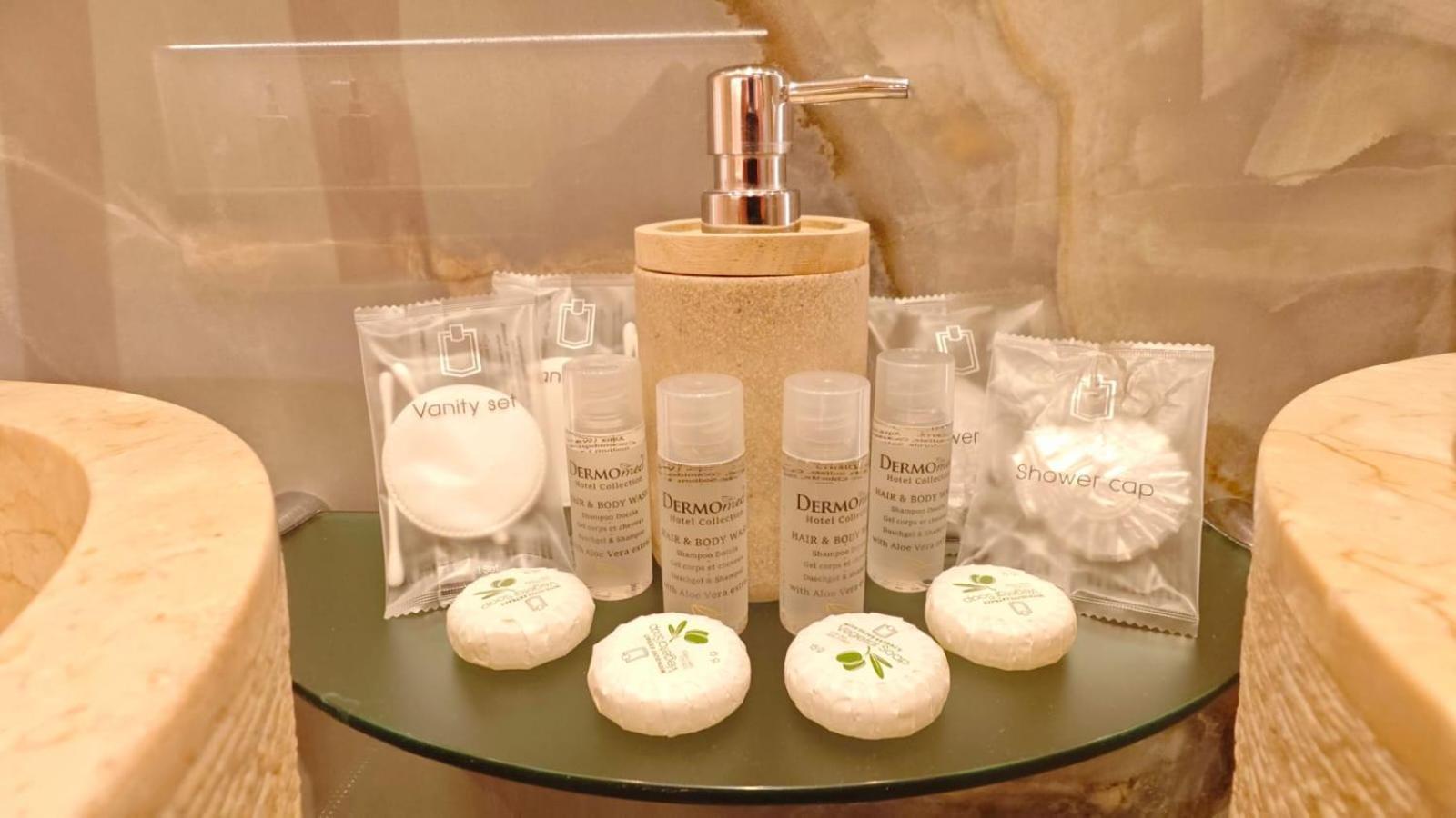 Antiqua Domus Hotel Rome Bagian luar foto