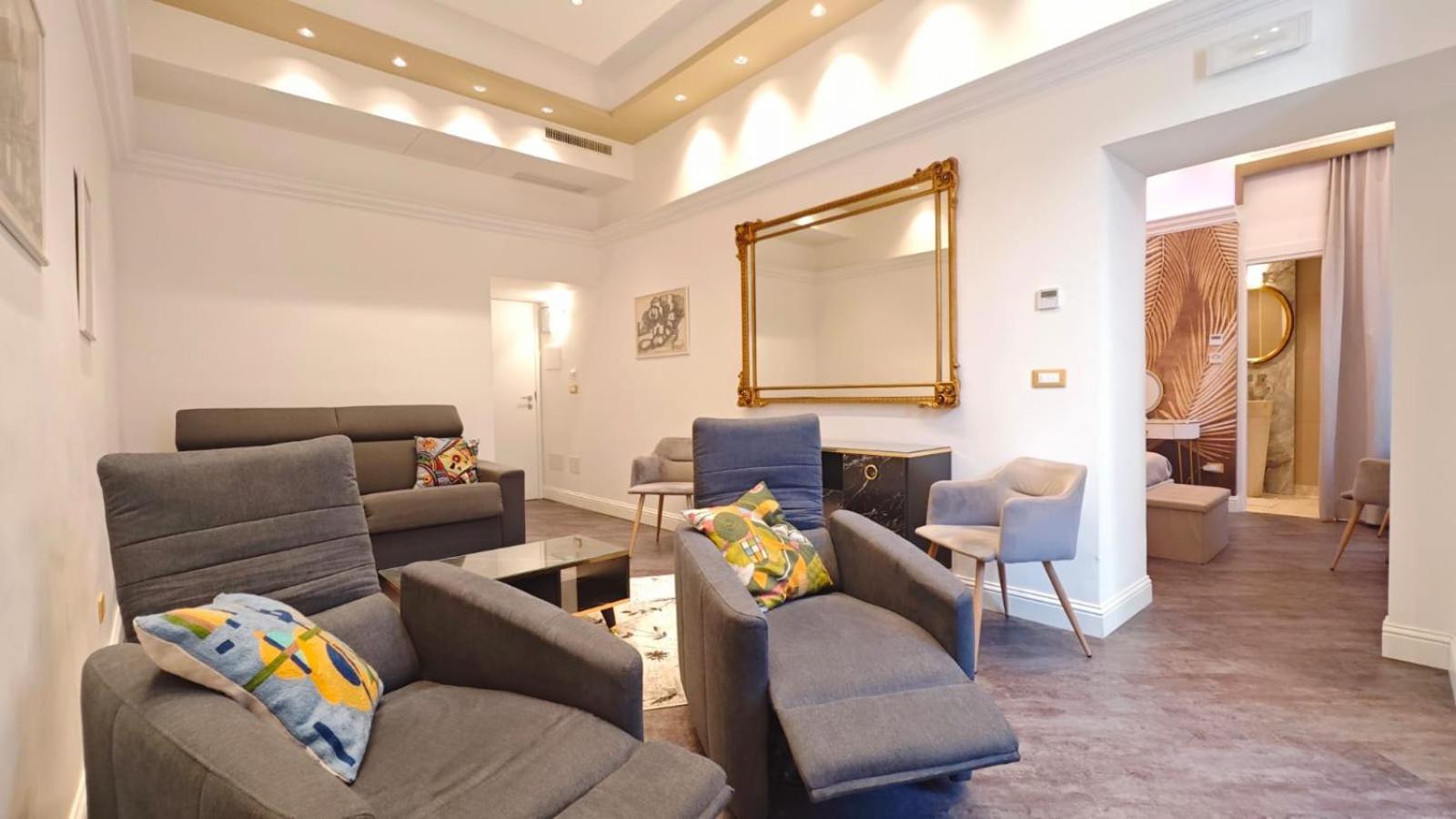 Antiqua Domus Hotel Rome Bagian luar foto
